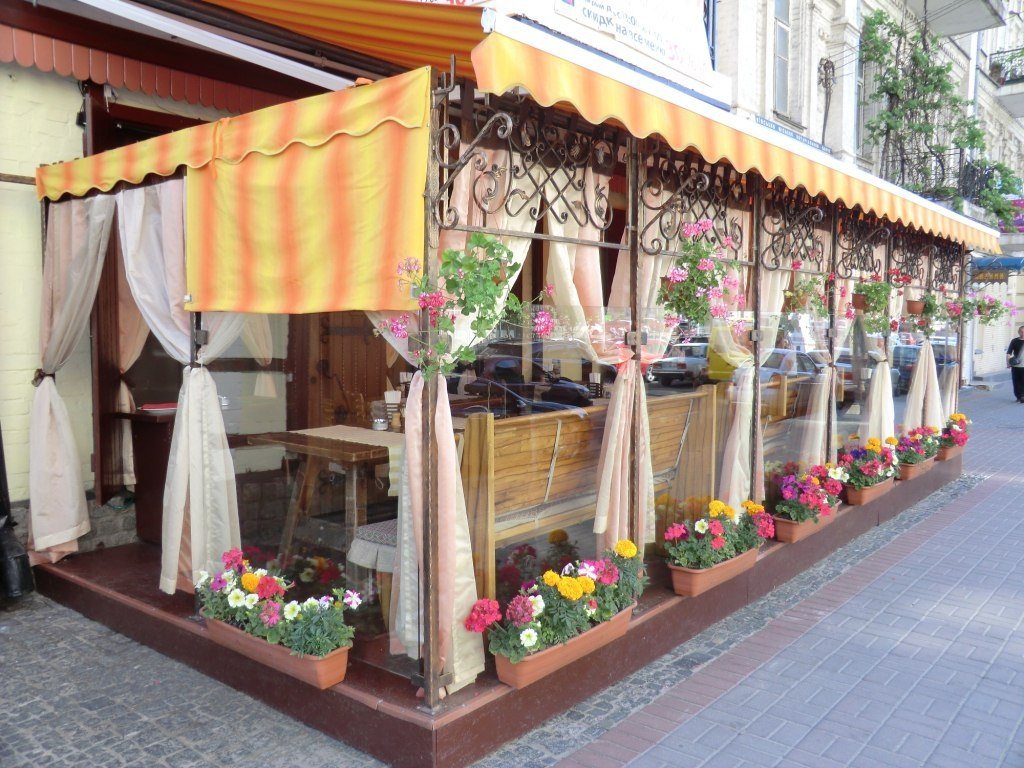 Пристенные с маркизами